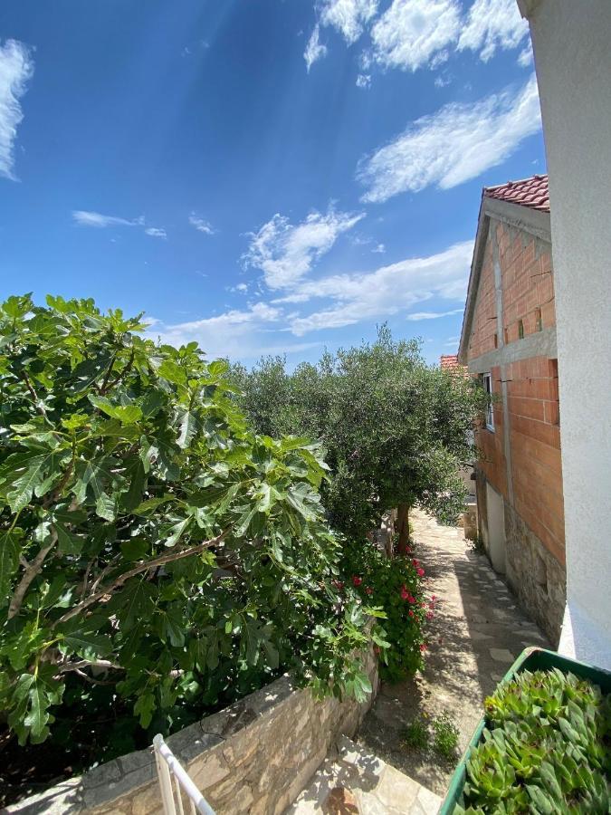Seaside Secluded Apartments Cove Tvrdni Dolac, Hvar - 12655 Gdinj Eksteriør bilde